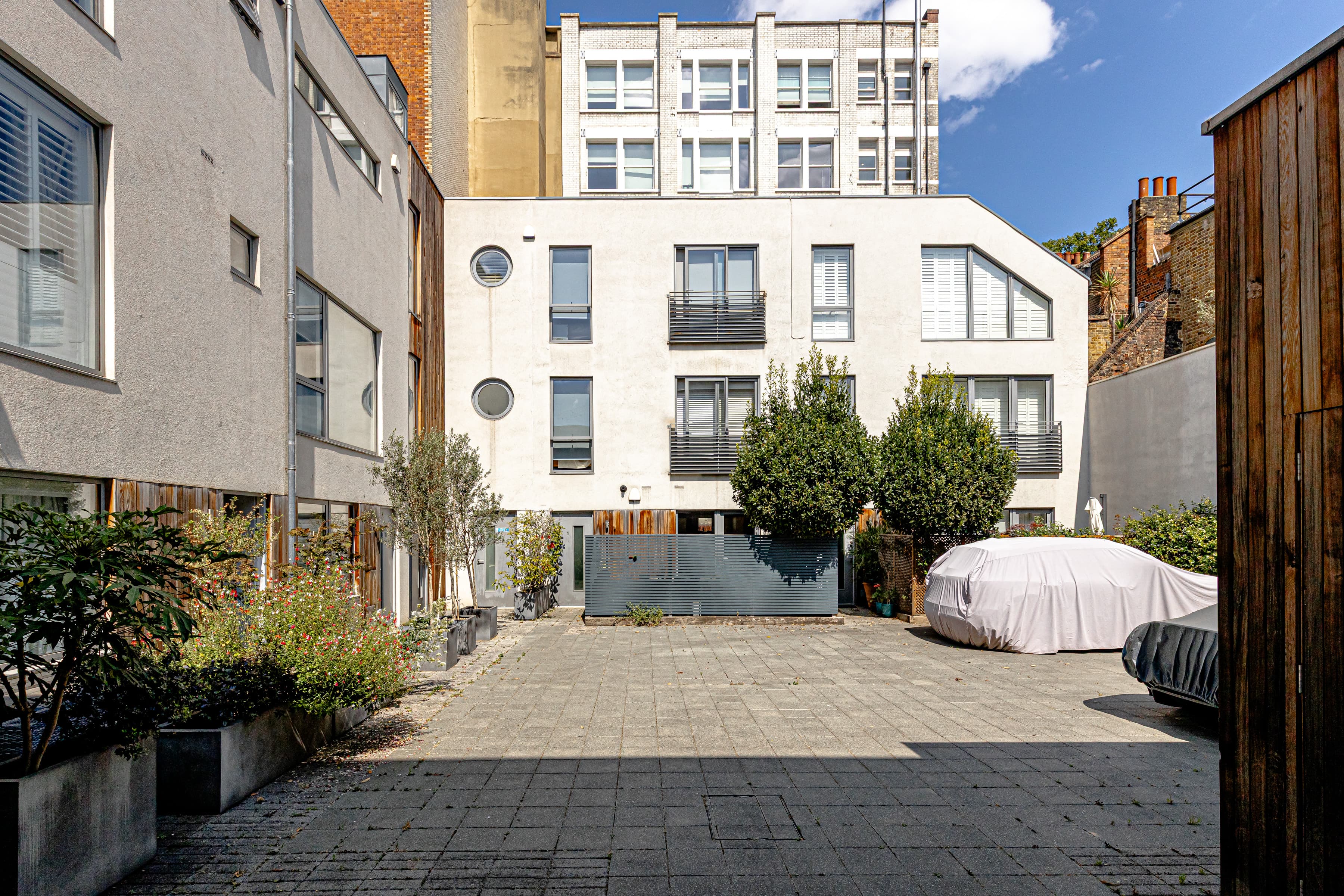Garrett Street, London, EC1Y