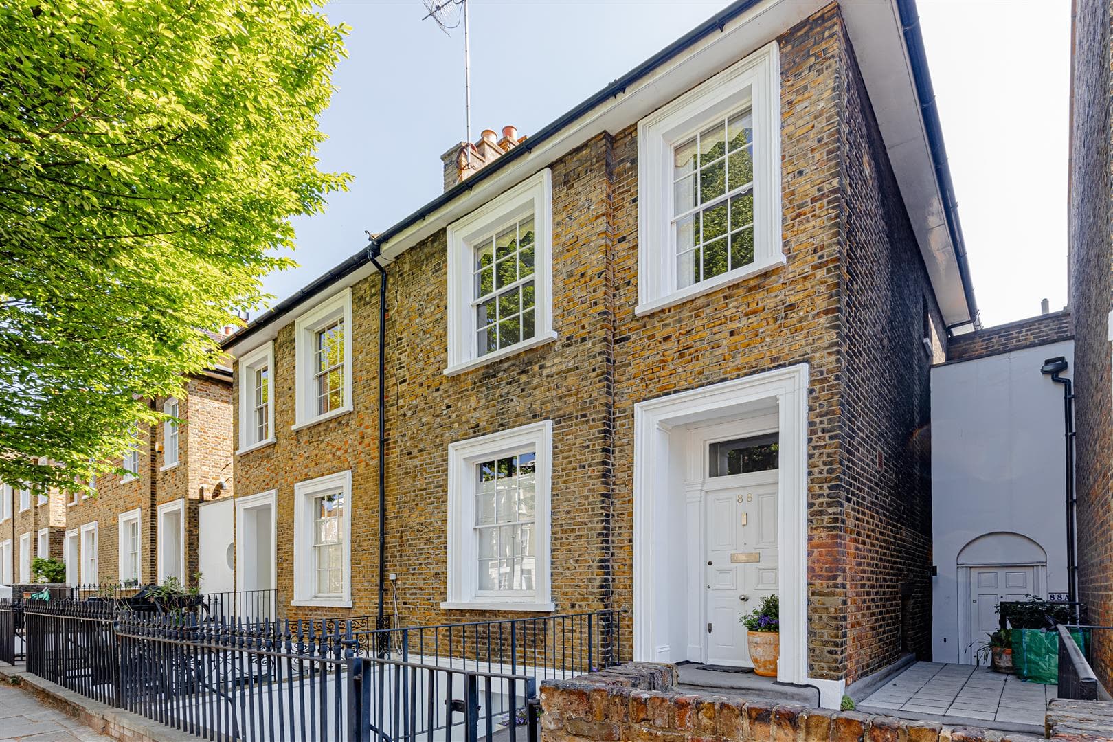 Hemmingford Road, London, N1 1DD
