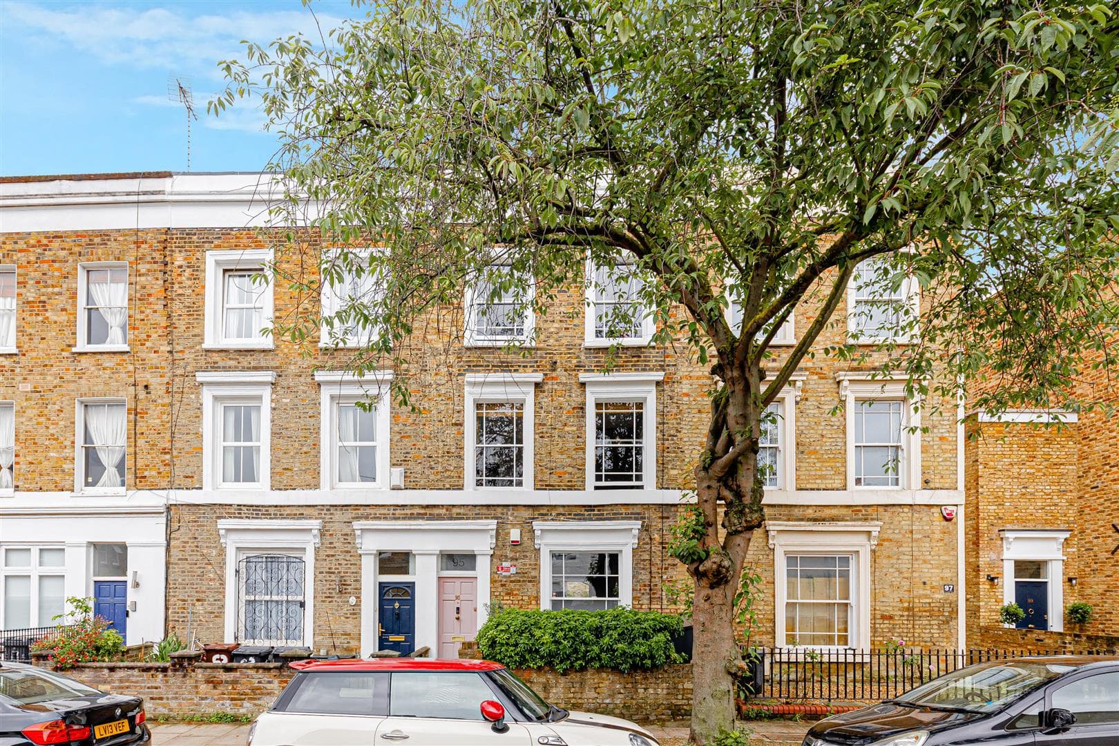 Tottenham Road, London, N1 4EA