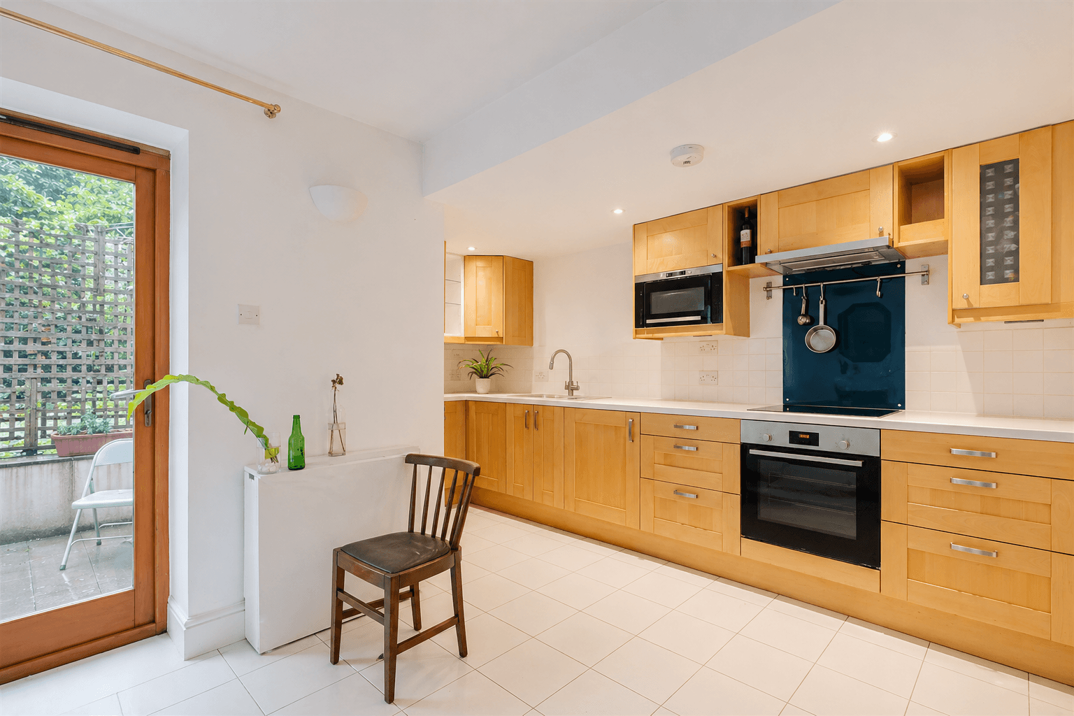 Flat B, 129 Newington Green Road, London, London, N1 4RA